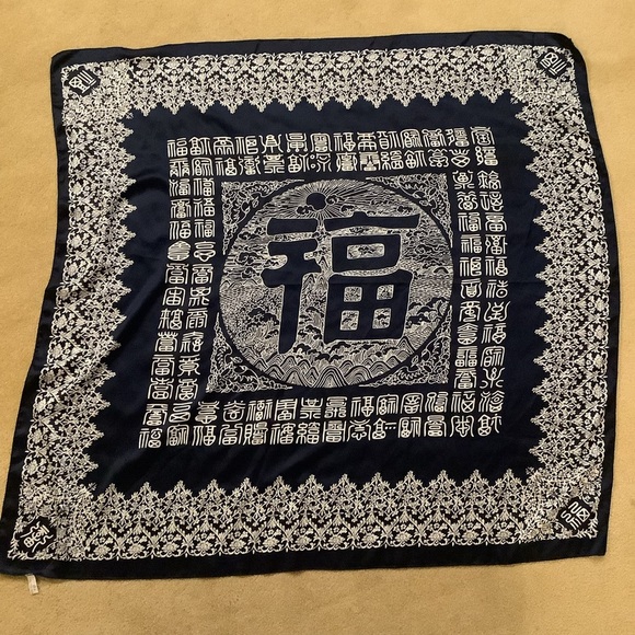 Chinese ChunHua Style Navy White Print 40” Square Scarf - Picture 8 of 11